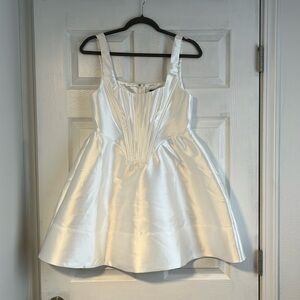 Lulu’s corset mini dress
Size Medium
Never Worn